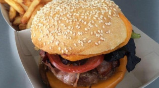 Trailer burger - Un burger frites