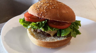 Une frite une fois - Un burger