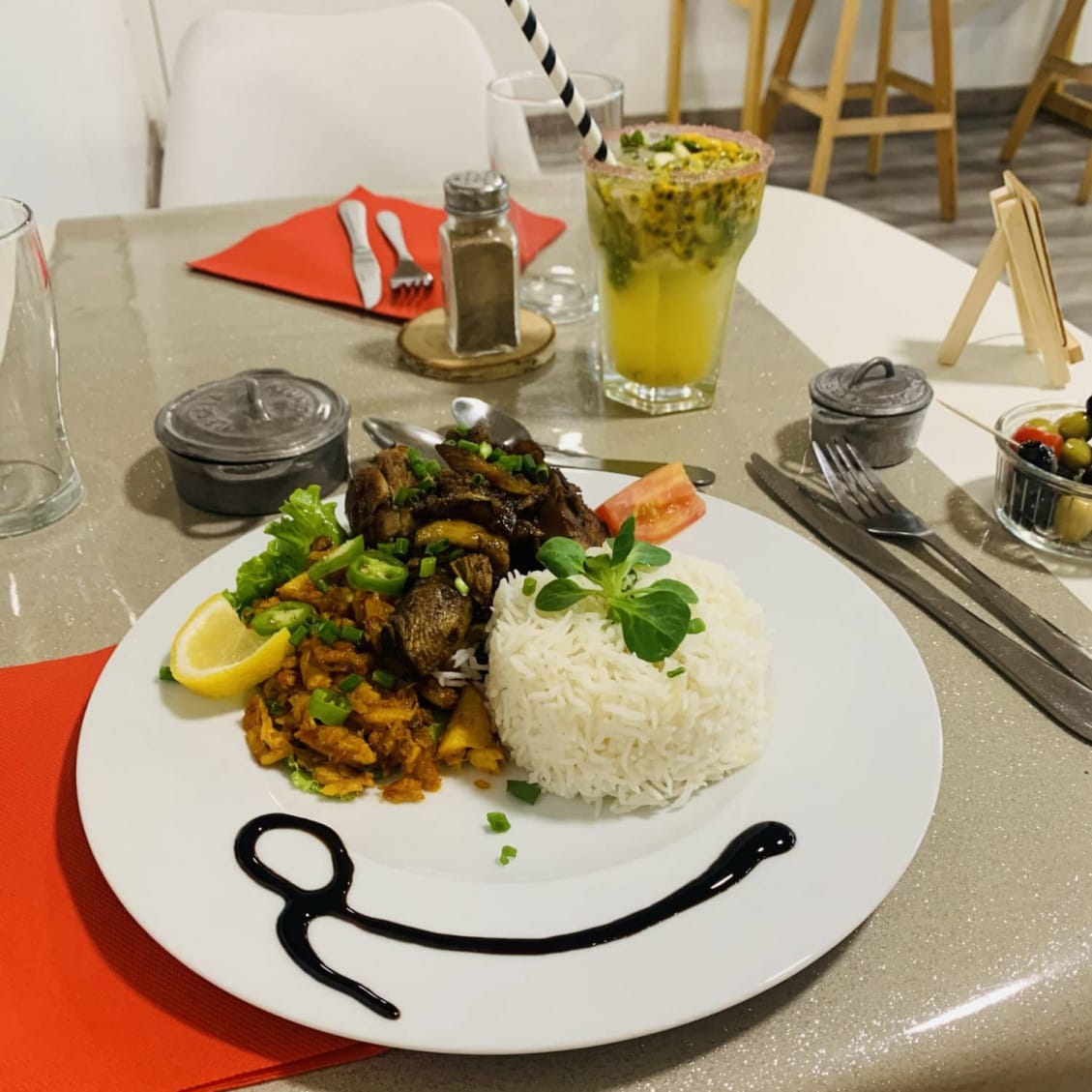 A la table de Lyne — photo 21